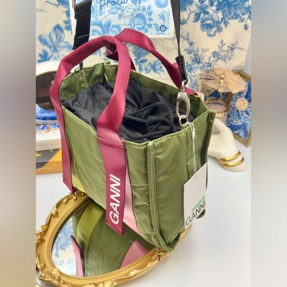 🆕 GANNI 🧿 NWT Small Recycled Tech Tote Bag Crossbody, Kalamata & Burgundy Pink - Picture 7 of 12